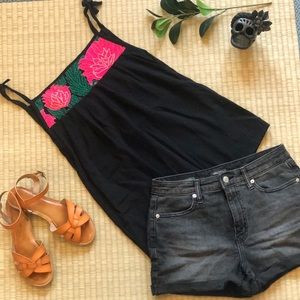 Mexican embroidered shirt Size S, Blusa bordada a mano Talla CH